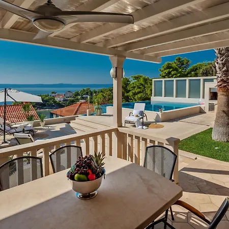 Rosanda Stone Villa *