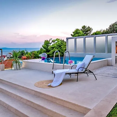 Villa Rosanda Stone